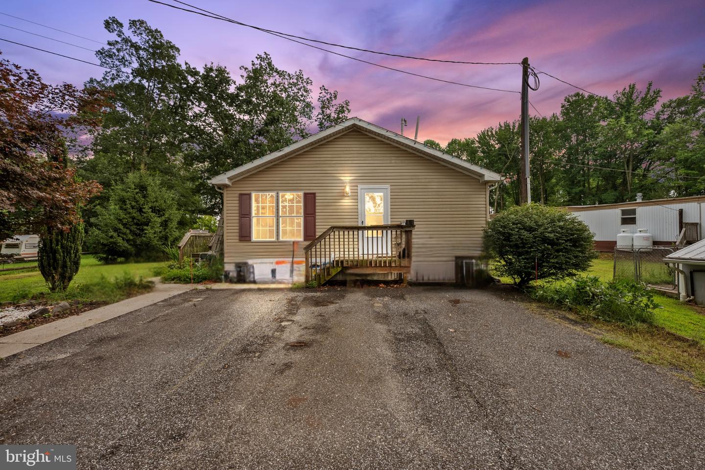 163 Ashwood Dr