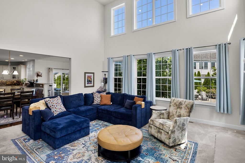 412 GARDENIA DRIVE