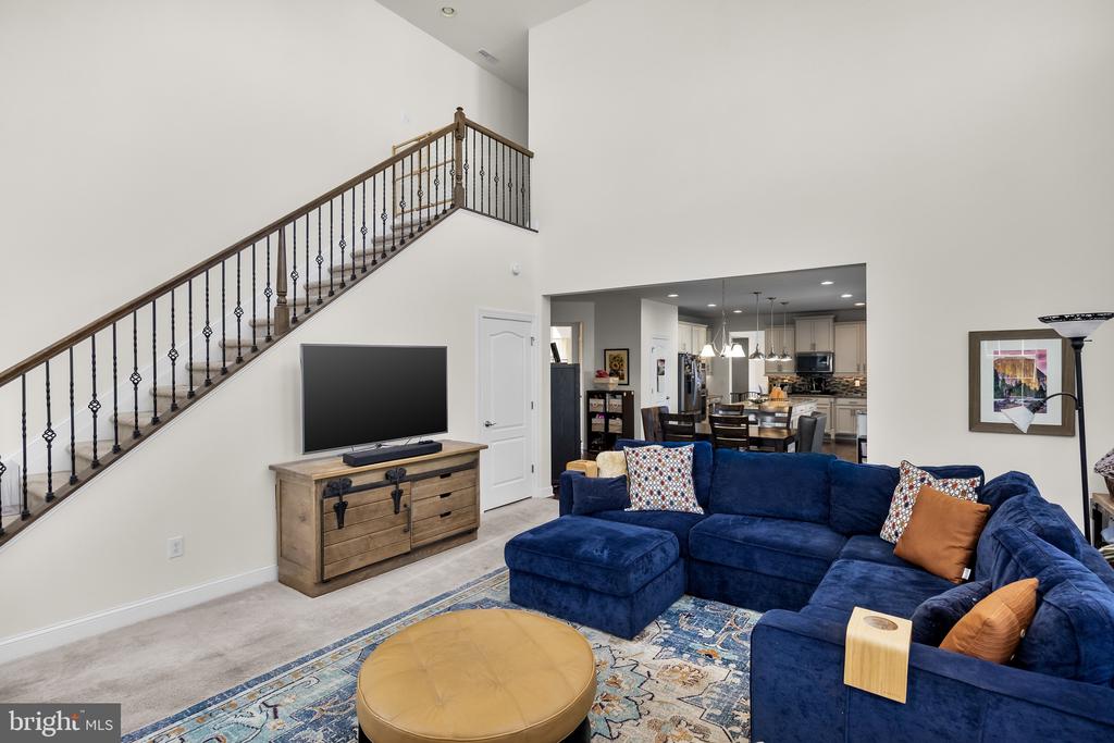 412 GARDENIA DRIVE