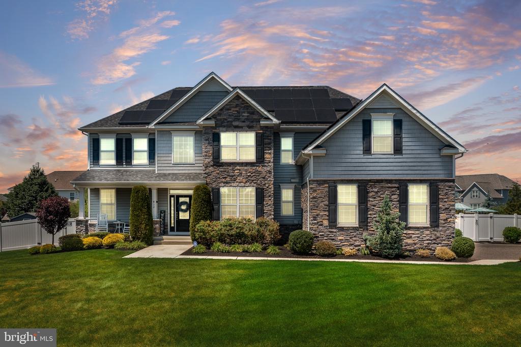 412 GARDENIA DRIVE