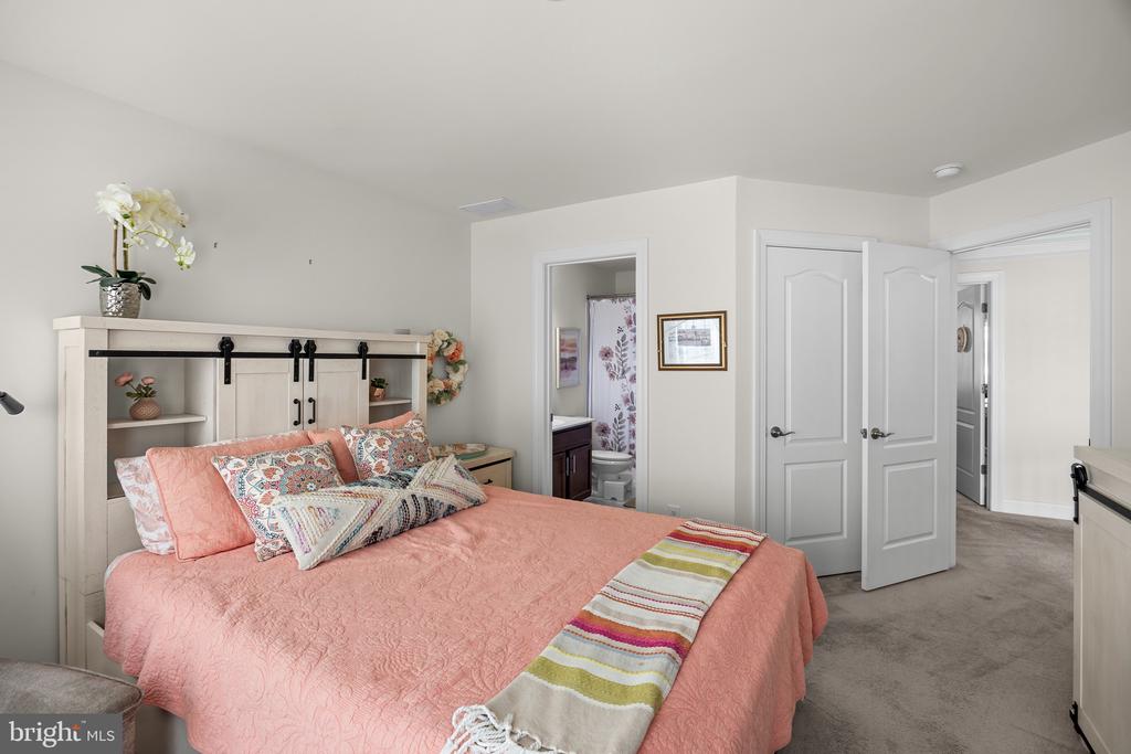 412 GARDENIA DRIVE