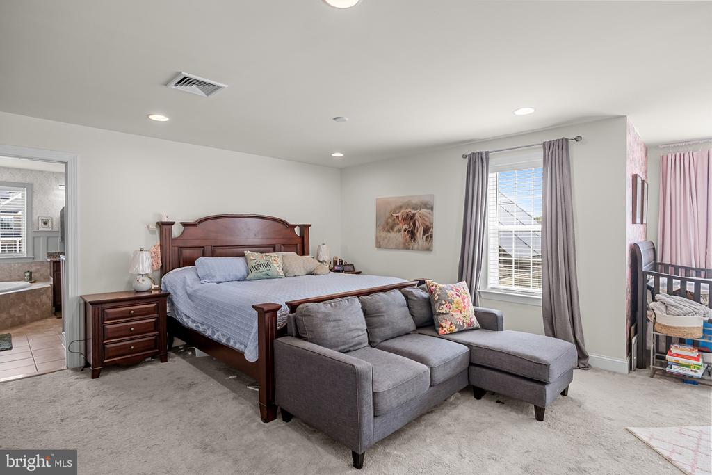412 GARDENIA DRIVE