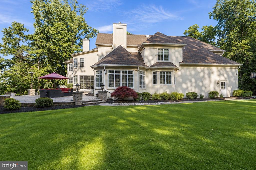 209 FOREST WOODS DRIVE