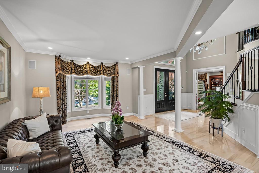 209 FOREST WOODS DRIVE