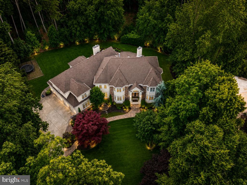 209 FOREST WOODS DRIVE