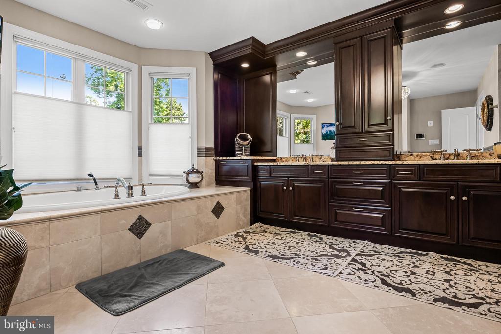209 FOREST WOODS DRIVE