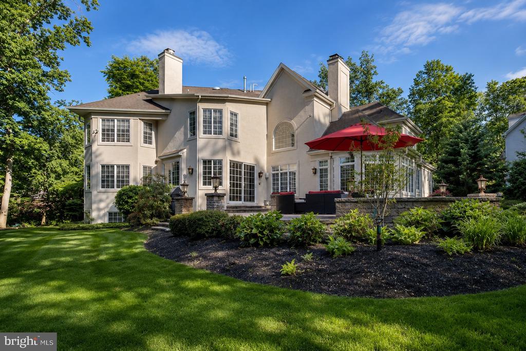 209 FOREST WOODS DRIVE