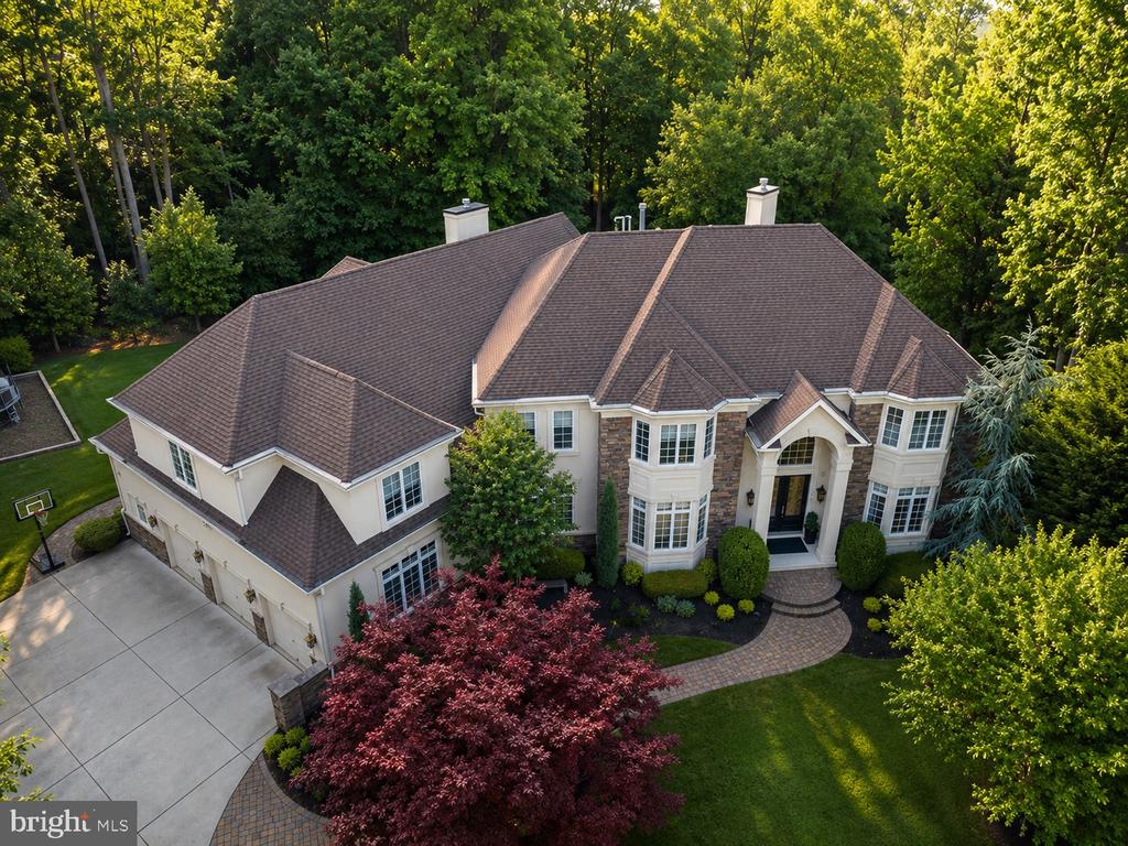 209 FOREST WOODS DRIVE