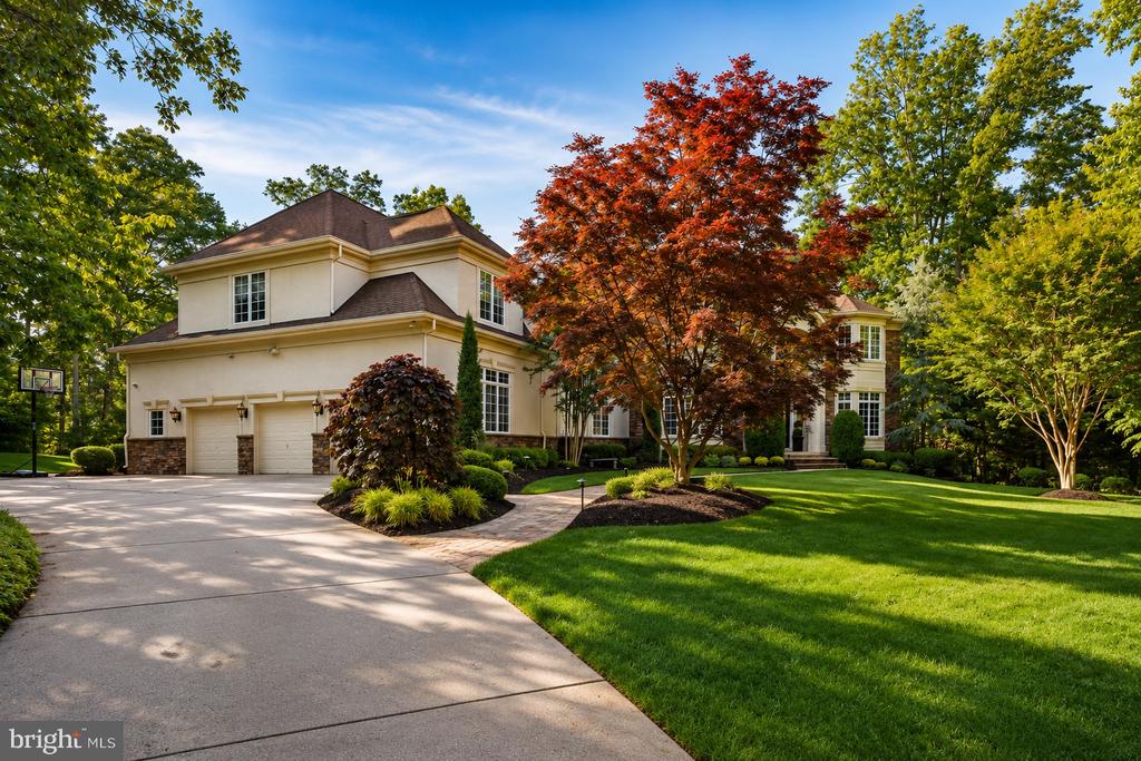 209 FOREST WOODS DRIVE