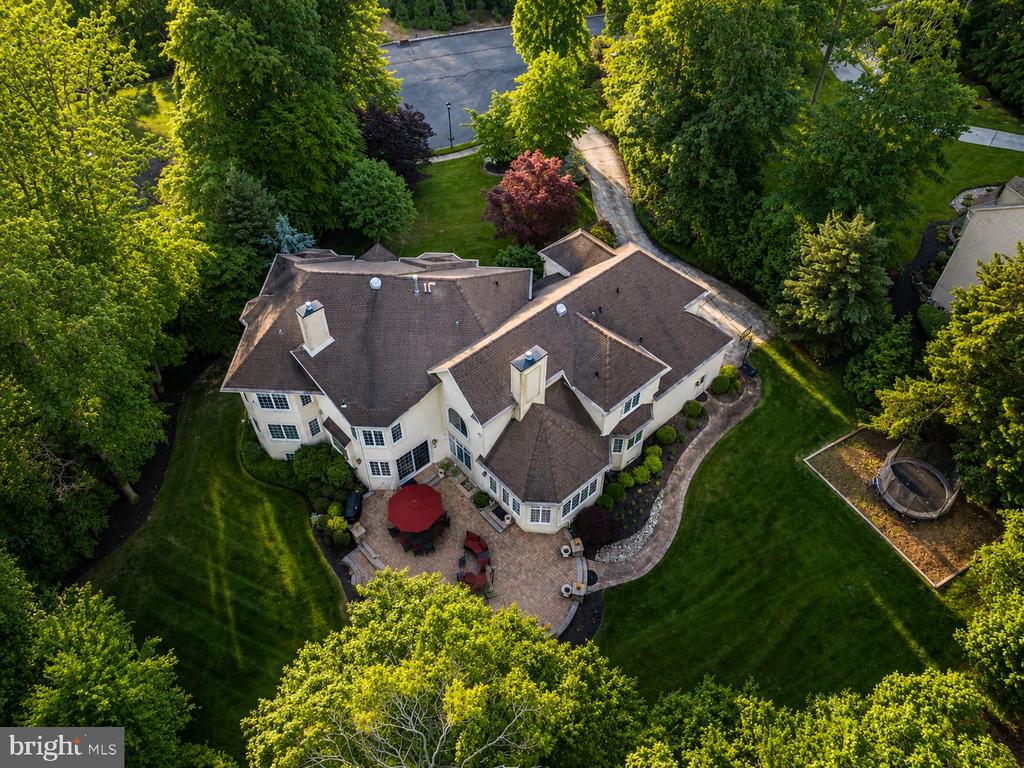 209 FOREST WOODS DRIVE