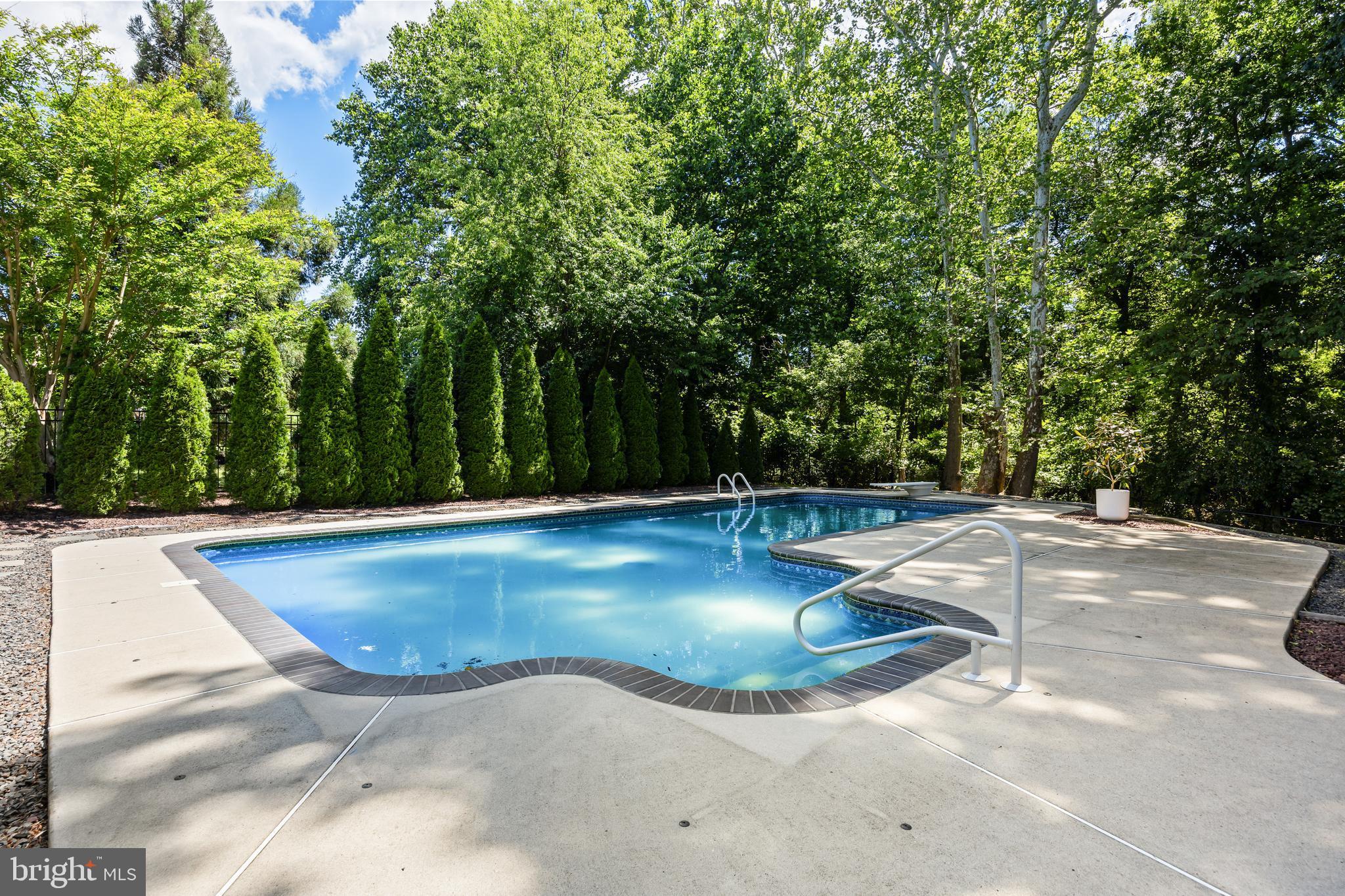 105 HICKORY COURT