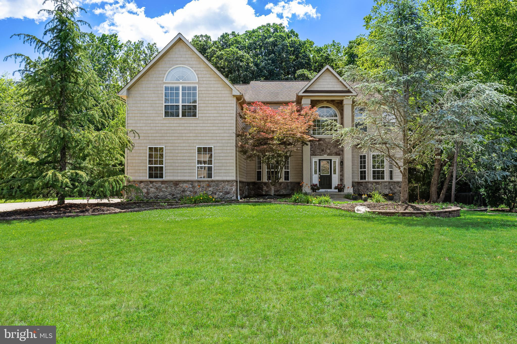 105 HICKORY COURT