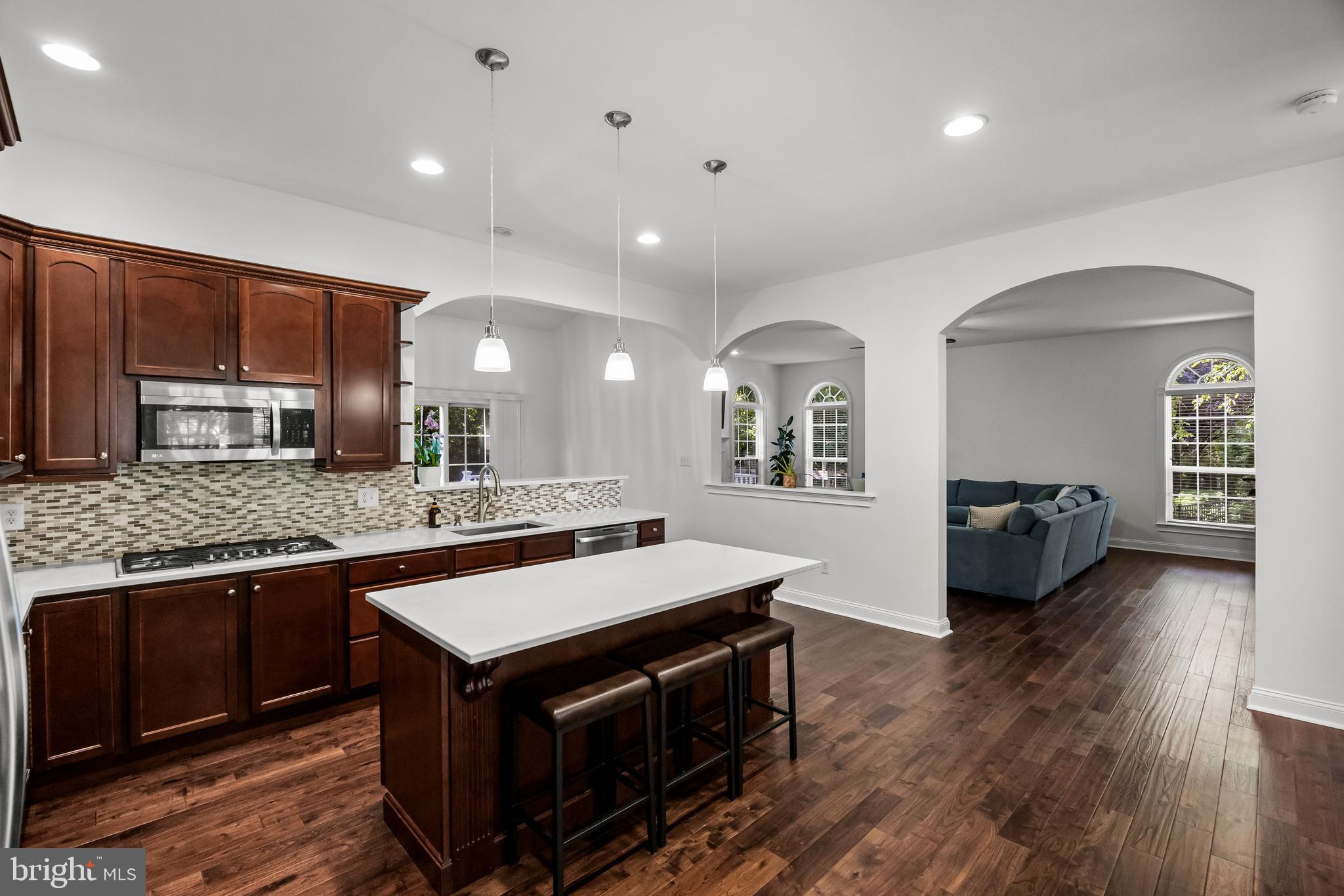 105 HICKORY COURT