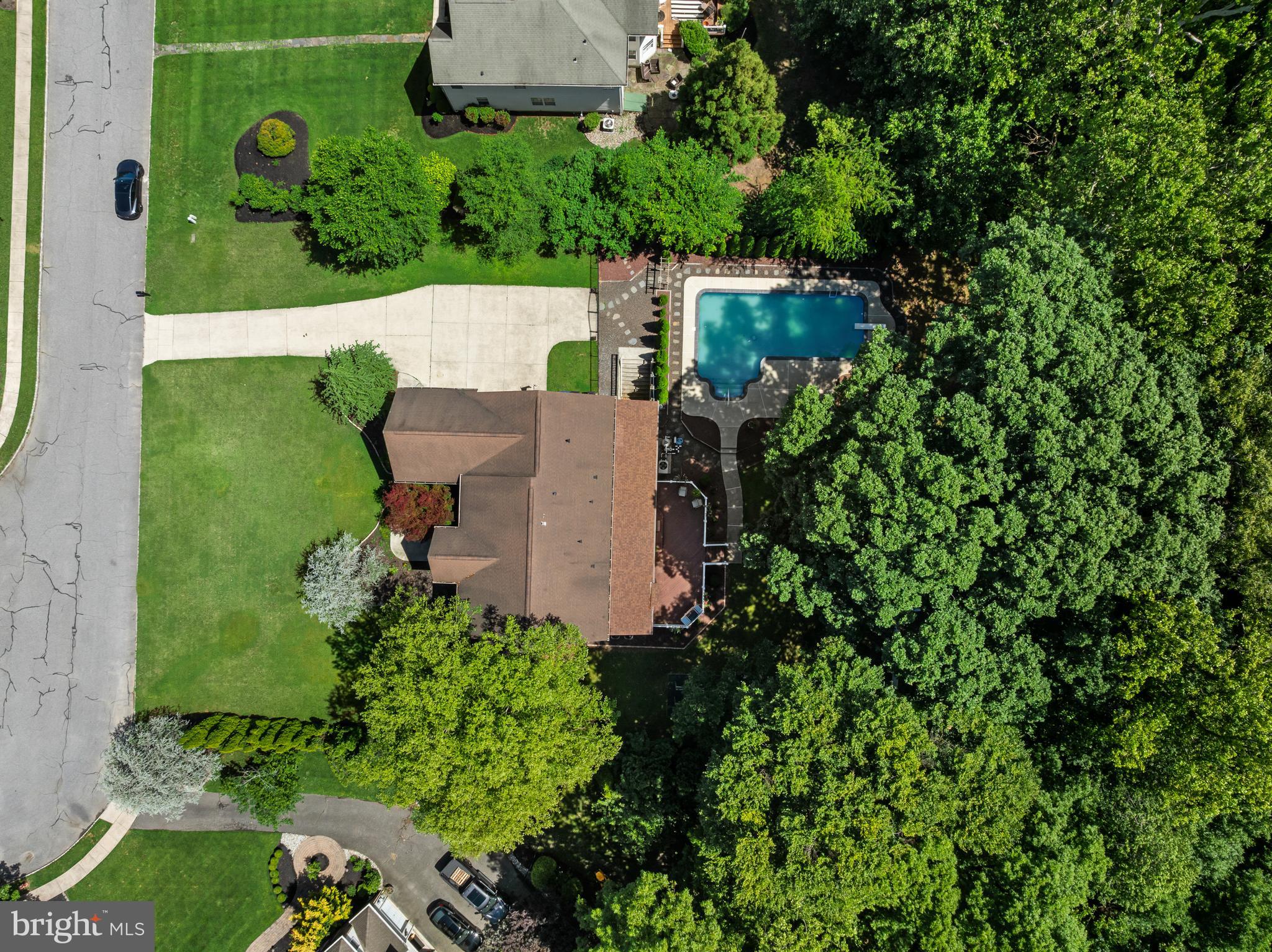 105 HICKORY COURT