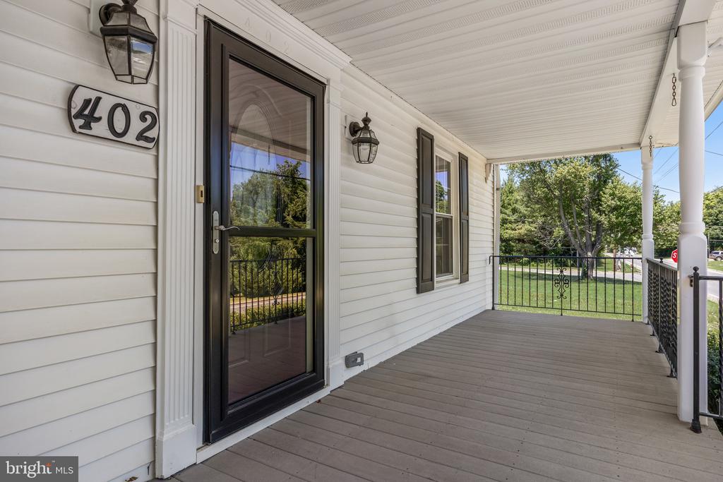 402 BARNSBORO ROAD
