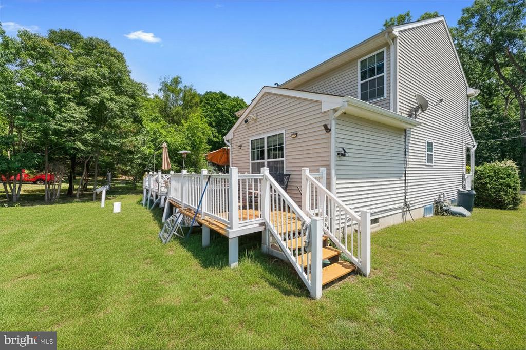 975 LINDSEY DRIVE