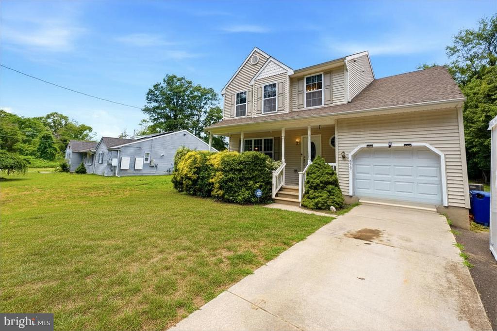 975 LINDSEY DRIVE