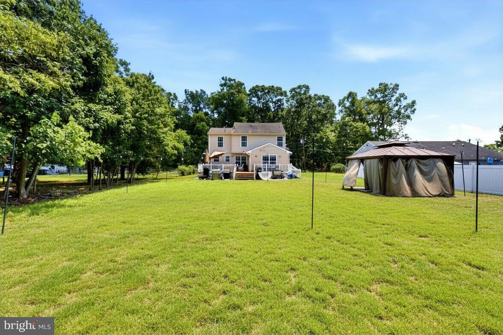 975 LINDSEY DRIVE
