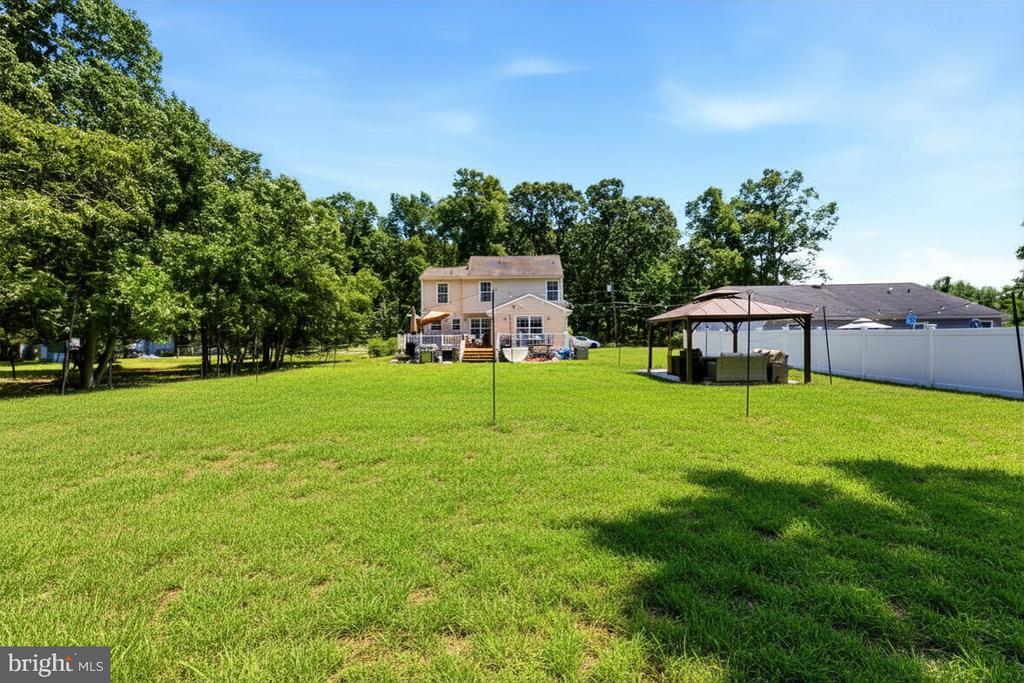 975 LINDSEY DRIVE