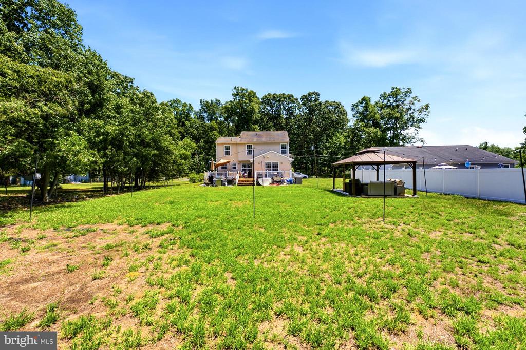 975 LINDSEY DRIVE