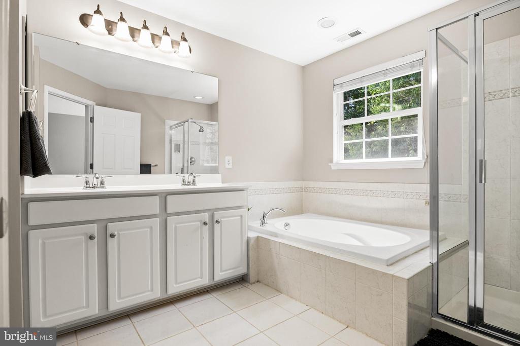 376 CONCETTA DRIVE