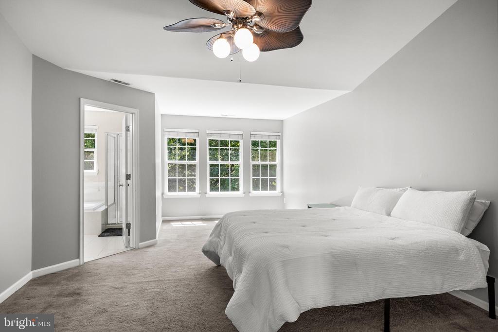 376 CONCETTA DRIVE