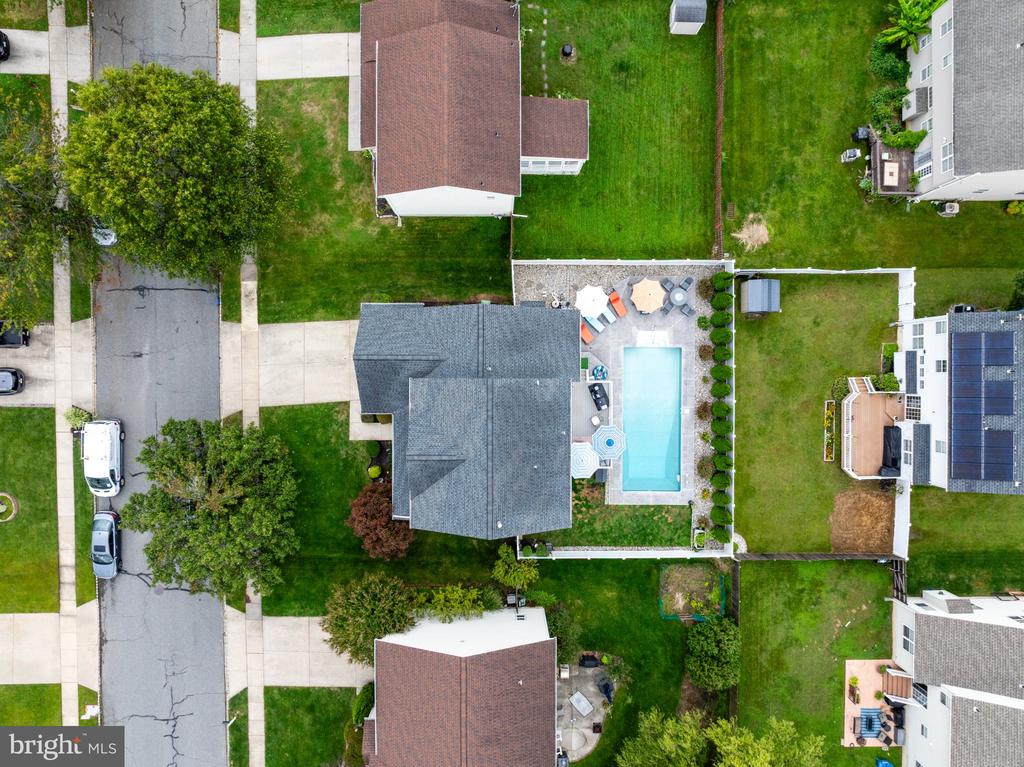 956 ASHBURN WAY