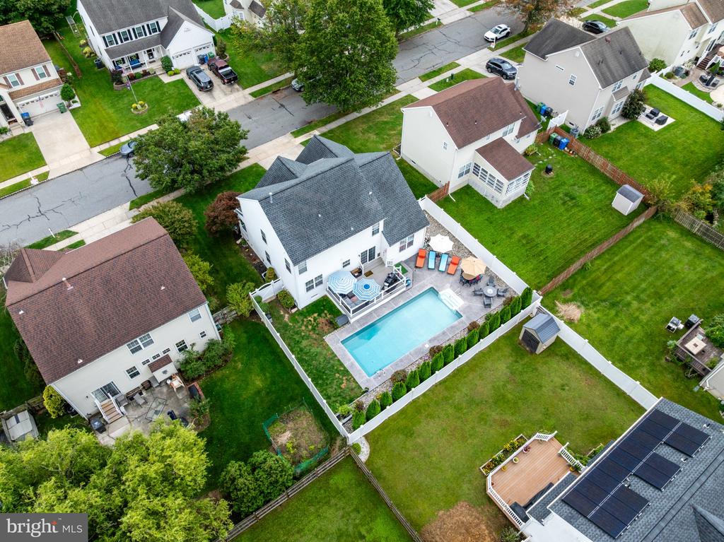 956 ASHBURN WAY