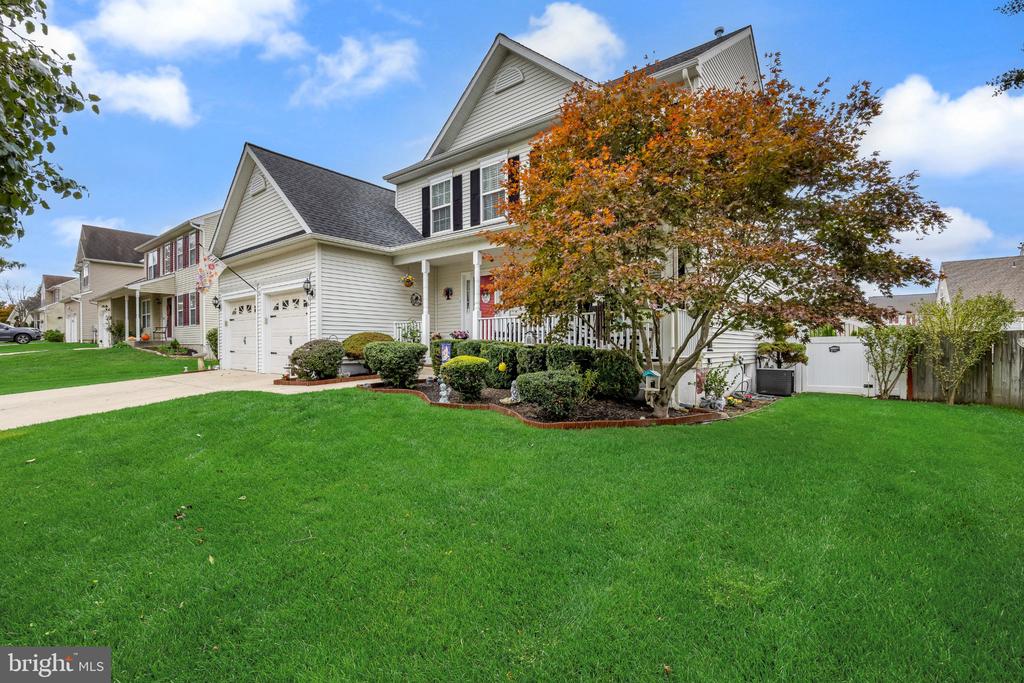 956 ASHBURN WAY