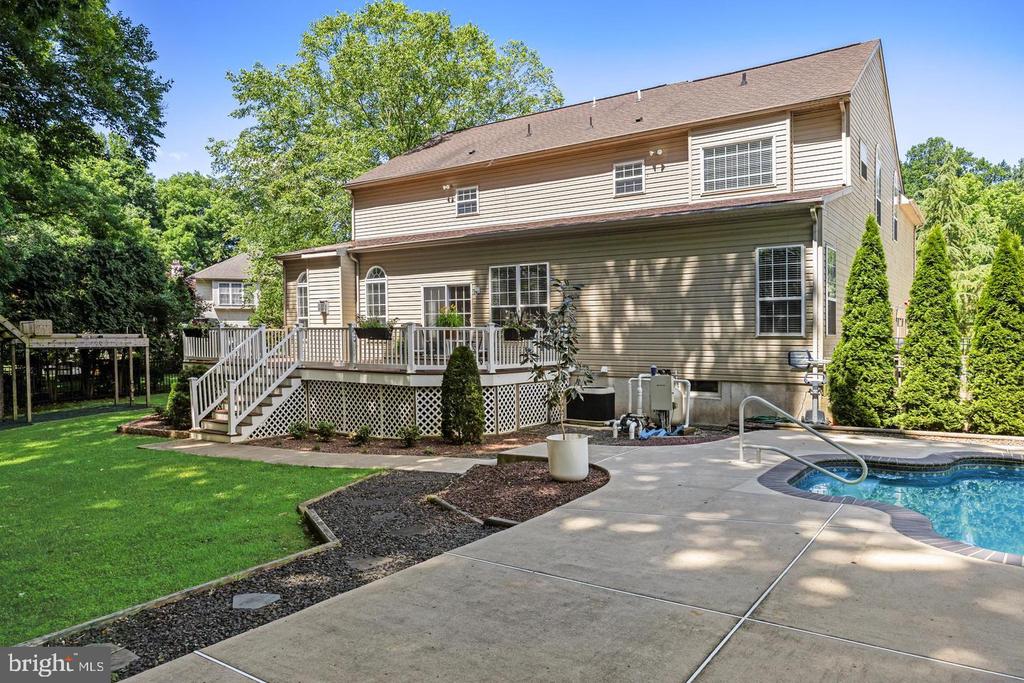 105 HICKORY COURT