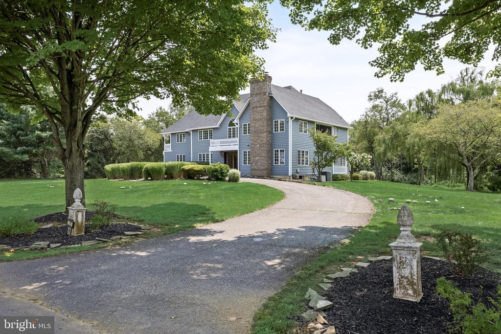 7 MICHAEL COURT