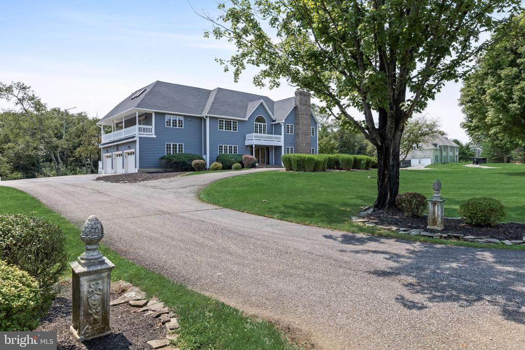 7 MICHAEL COURT
