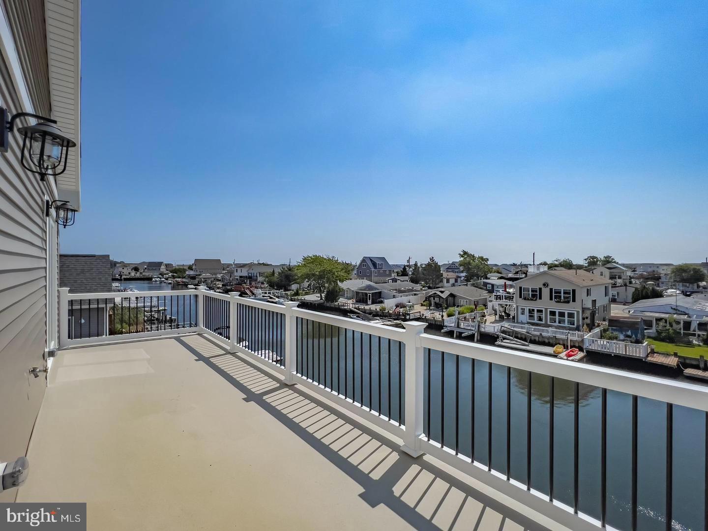 31 W Boat Dr