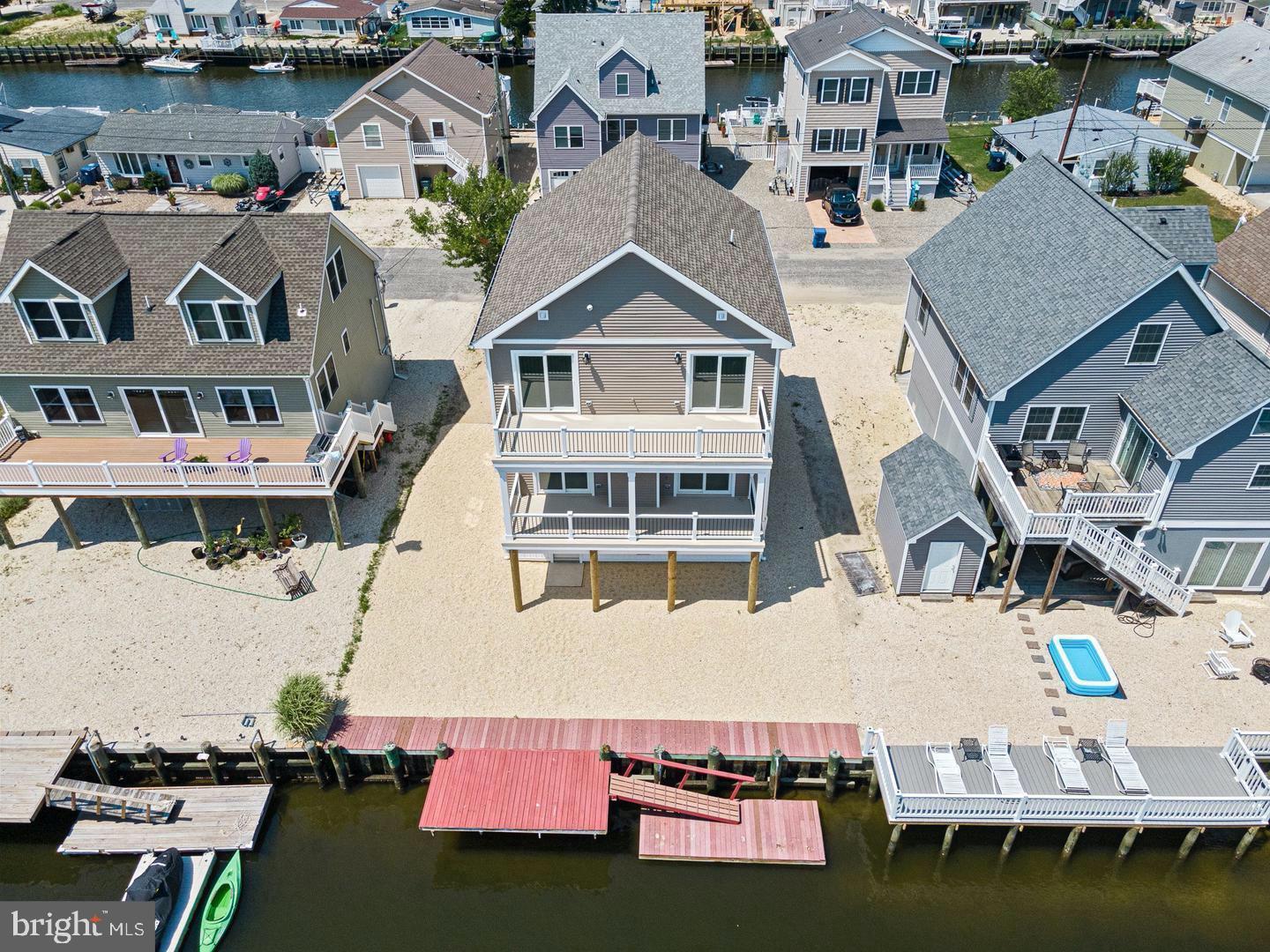 31 W Boat Dr