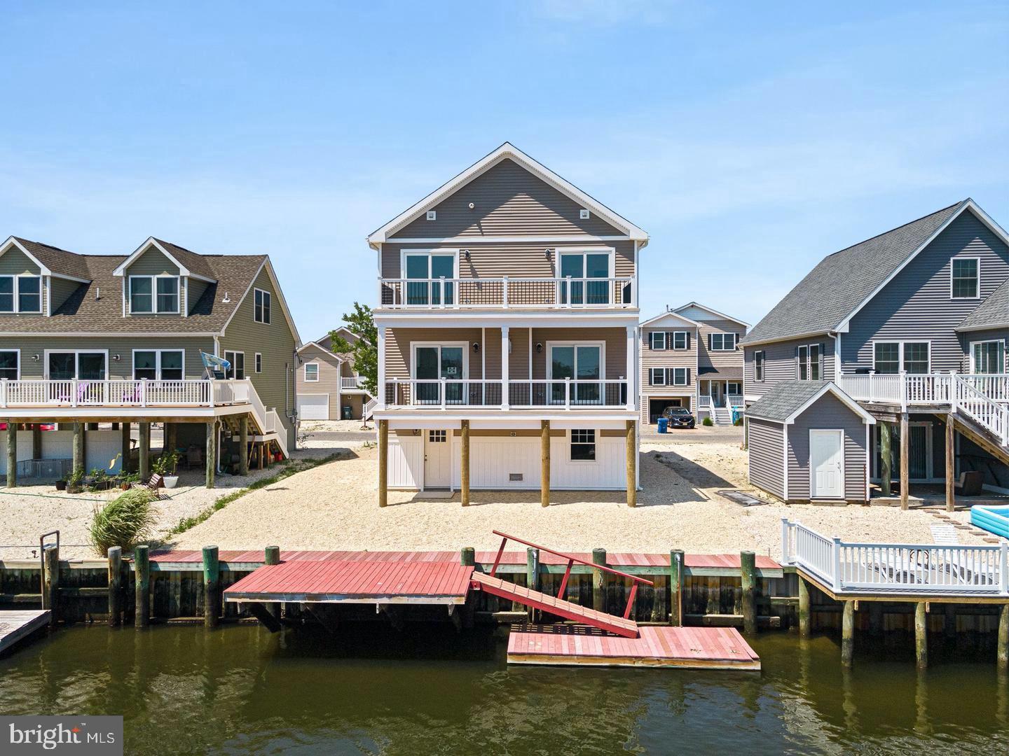 31 W Boat Dr