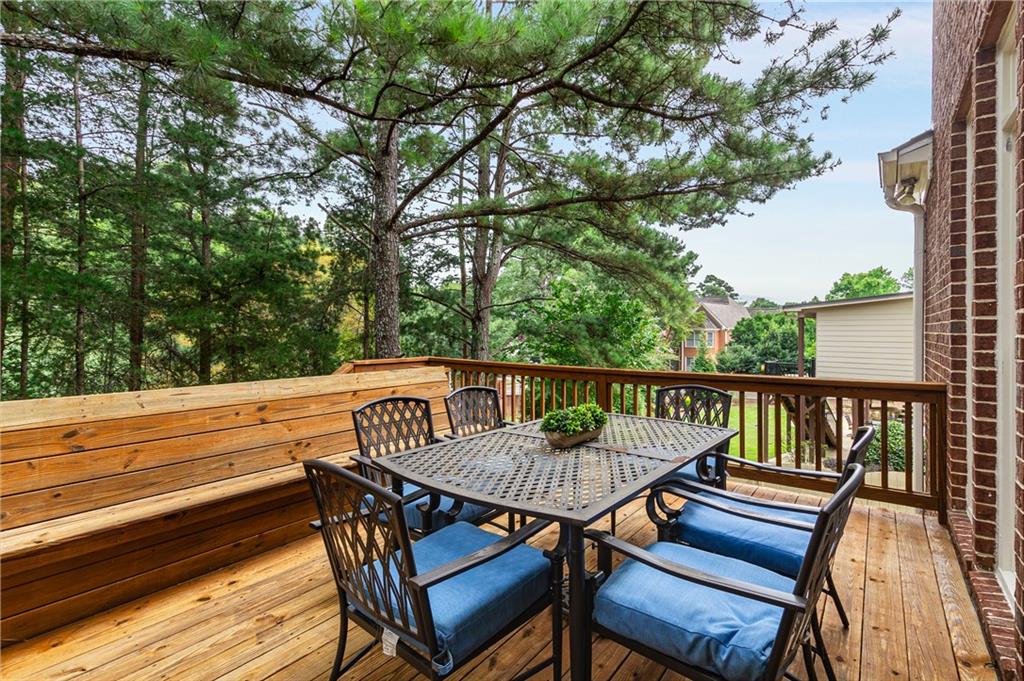 5705 Whitehall Walk