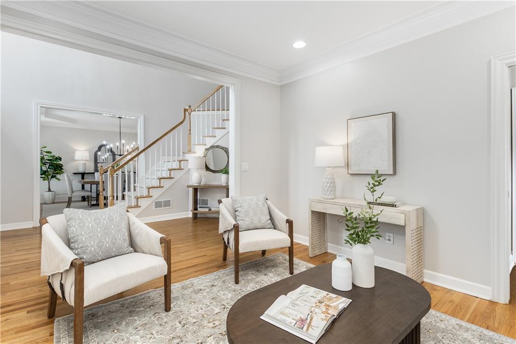 5705 Whitehall Walk