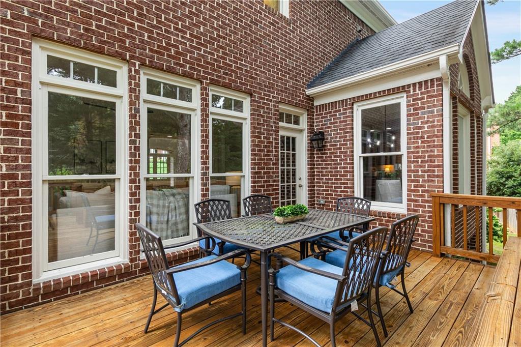5705 Whitehall Walk