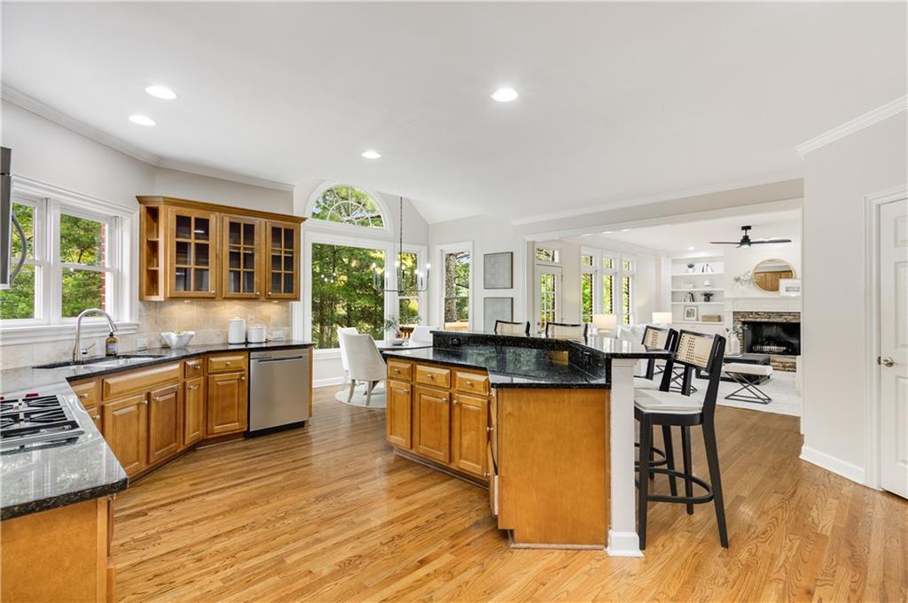 5705 Whitehall Walk