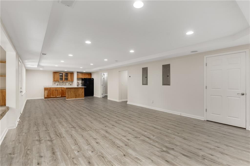 5705 Whitehall Walk