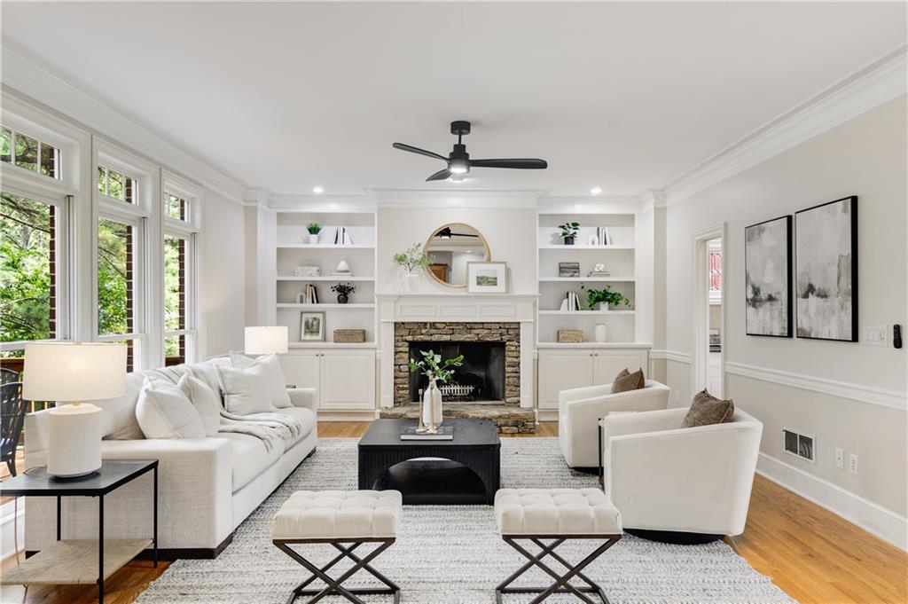 5705 Whitehall Walk