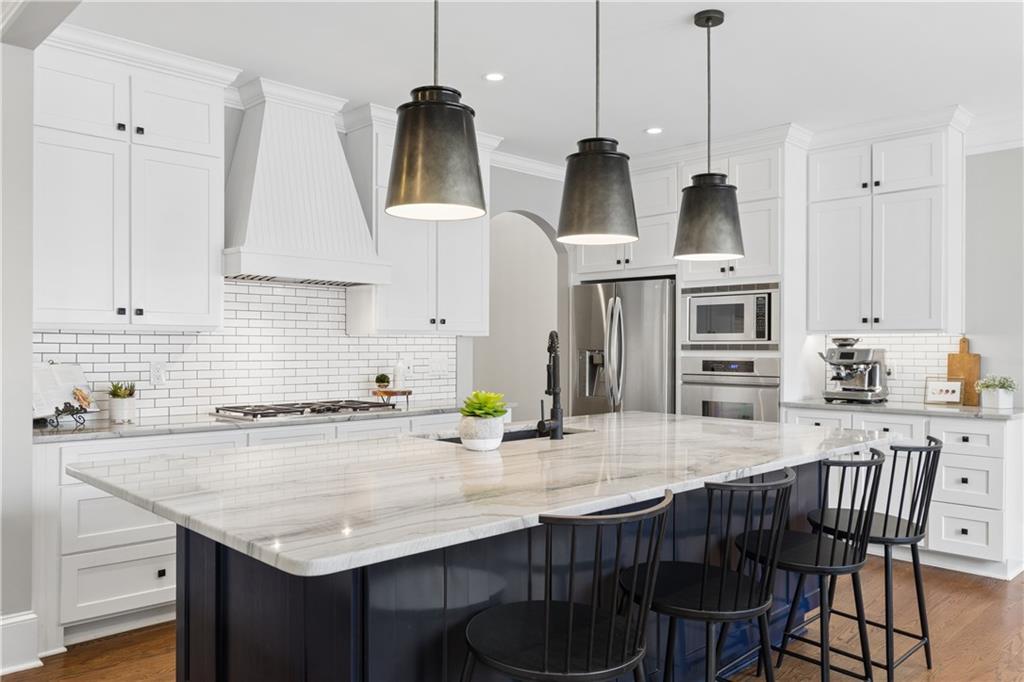 1903 Sandlewood Lane