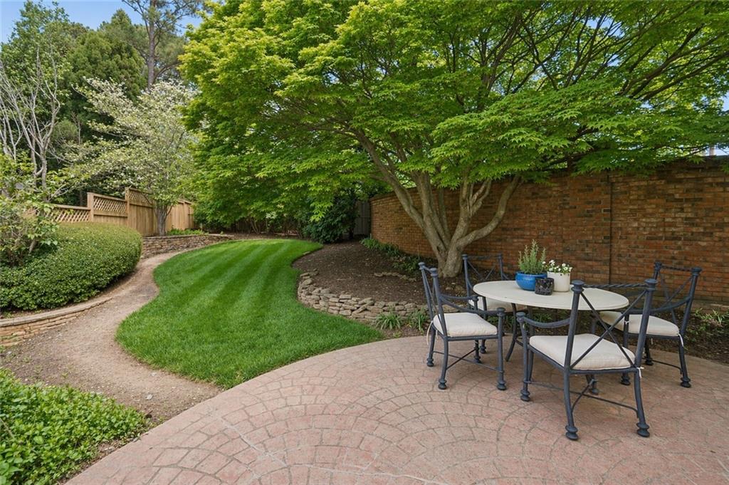 1058 Oakpointe Place