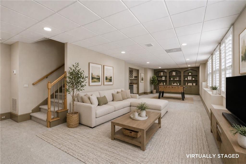 2093 Stephens Walk