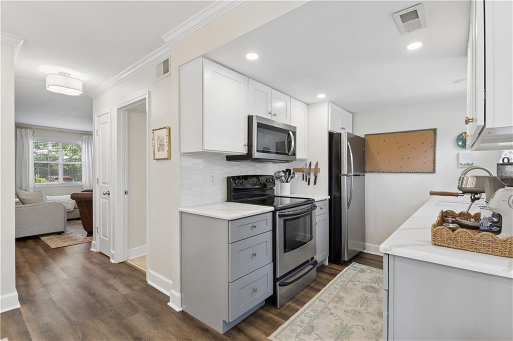 6900 Roswell Road Unit F1