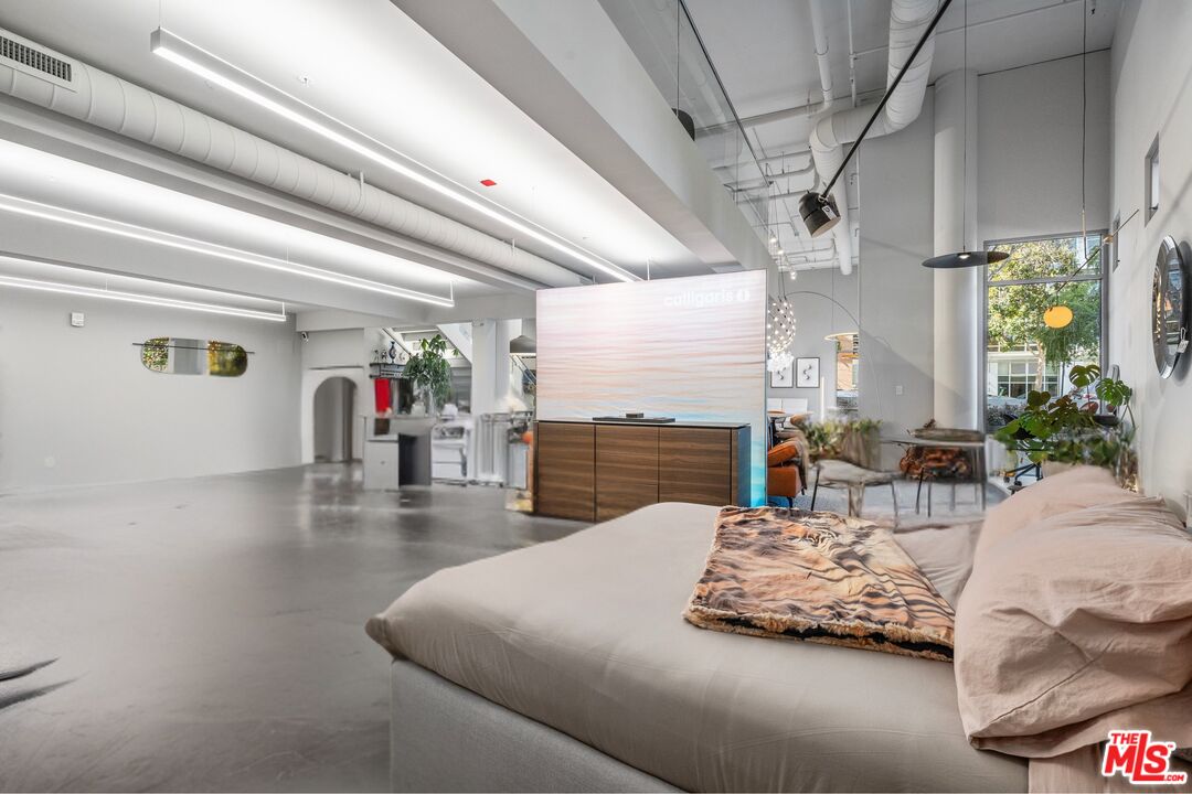 219 W Brannan St Unit: A