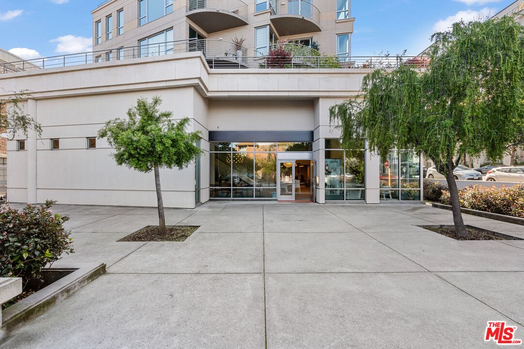 219 W Brannan St Unit: A