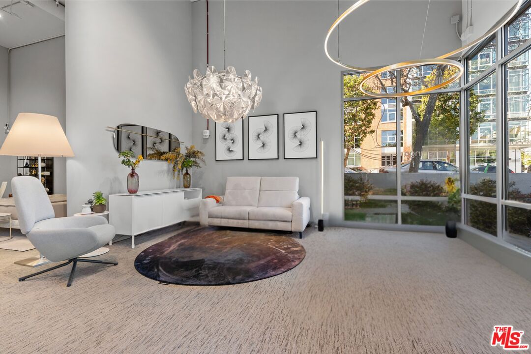 219 W Brannan St Unit: A