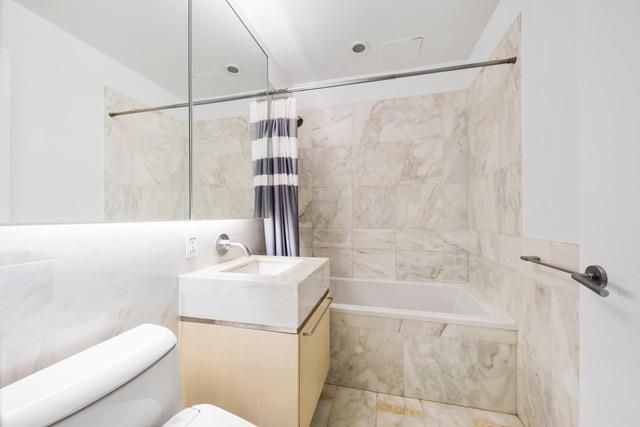 200 CHAMBERS Street 4R