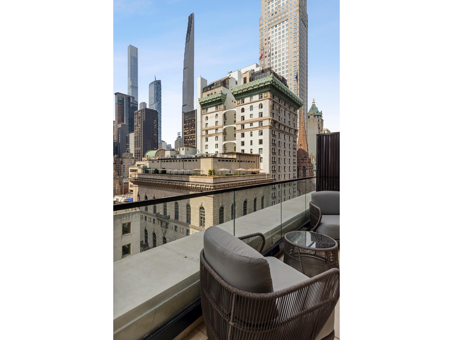 685 5TH Avenue 15B